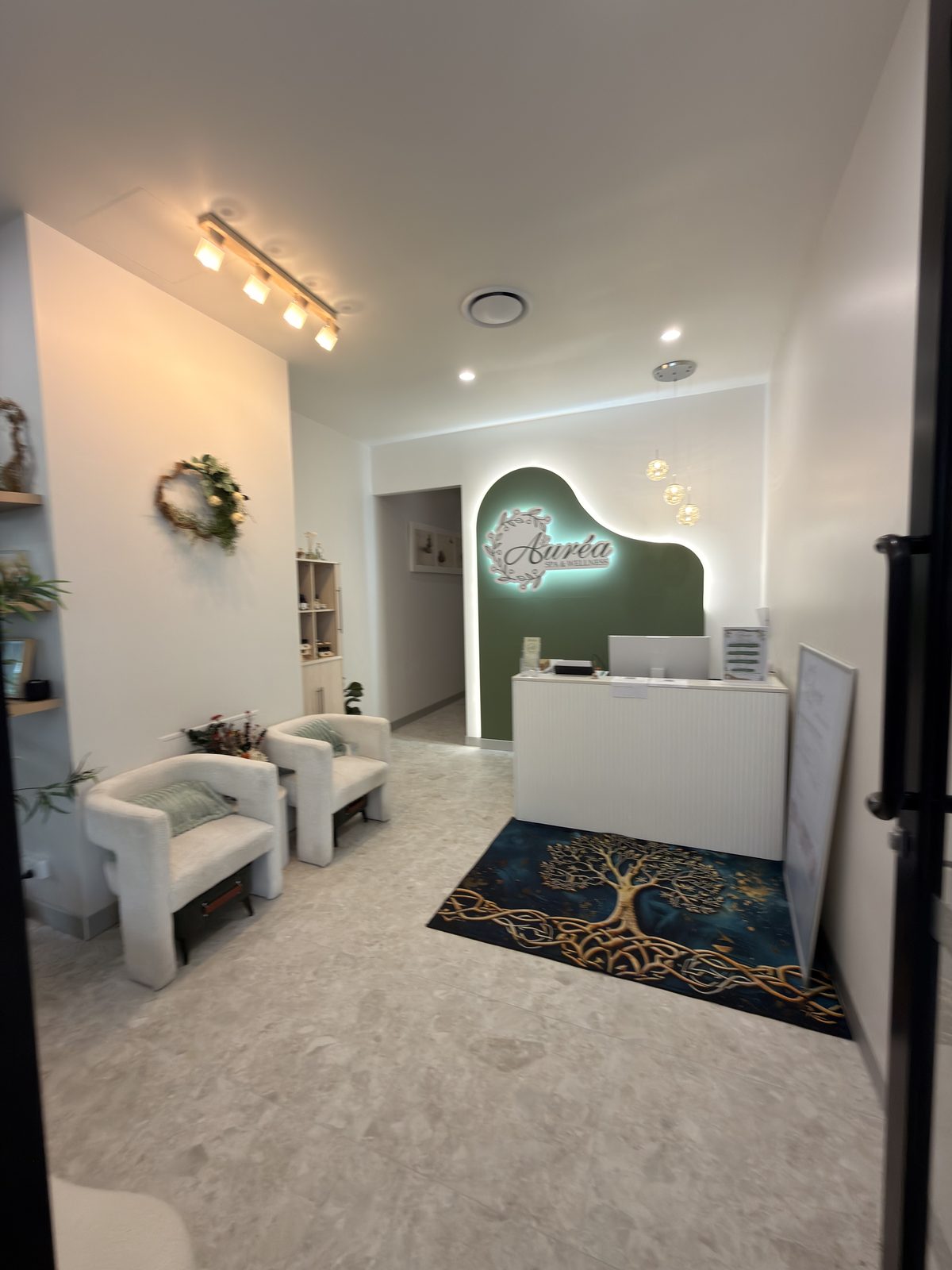 The waiting area at Aurea Day Spa